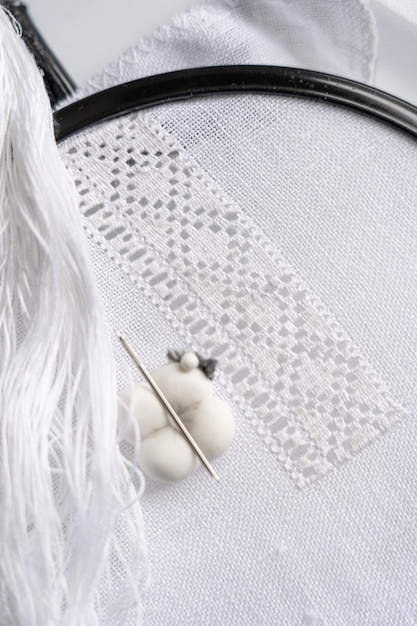 Set brodat pentru nuntă